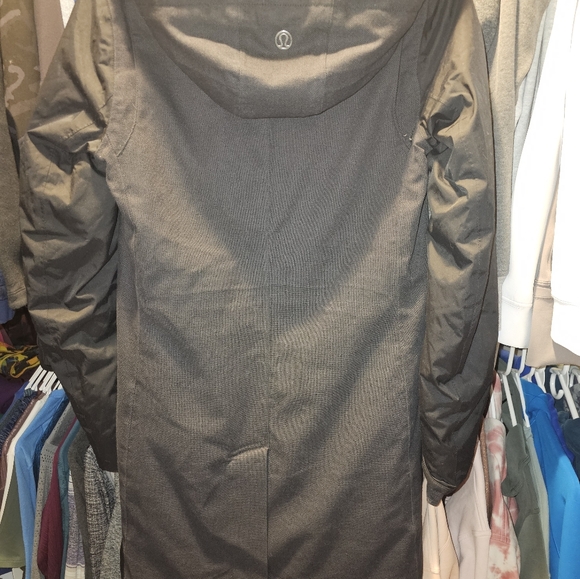 Lululemon Blizzard Parka Size 6 - Picture 9 of 11